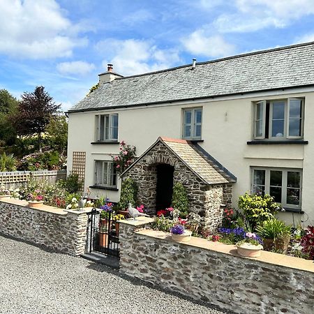 West Lyn Farm B&B And Shepherd Hut ลินตัน ภายนอก รูปภาพ