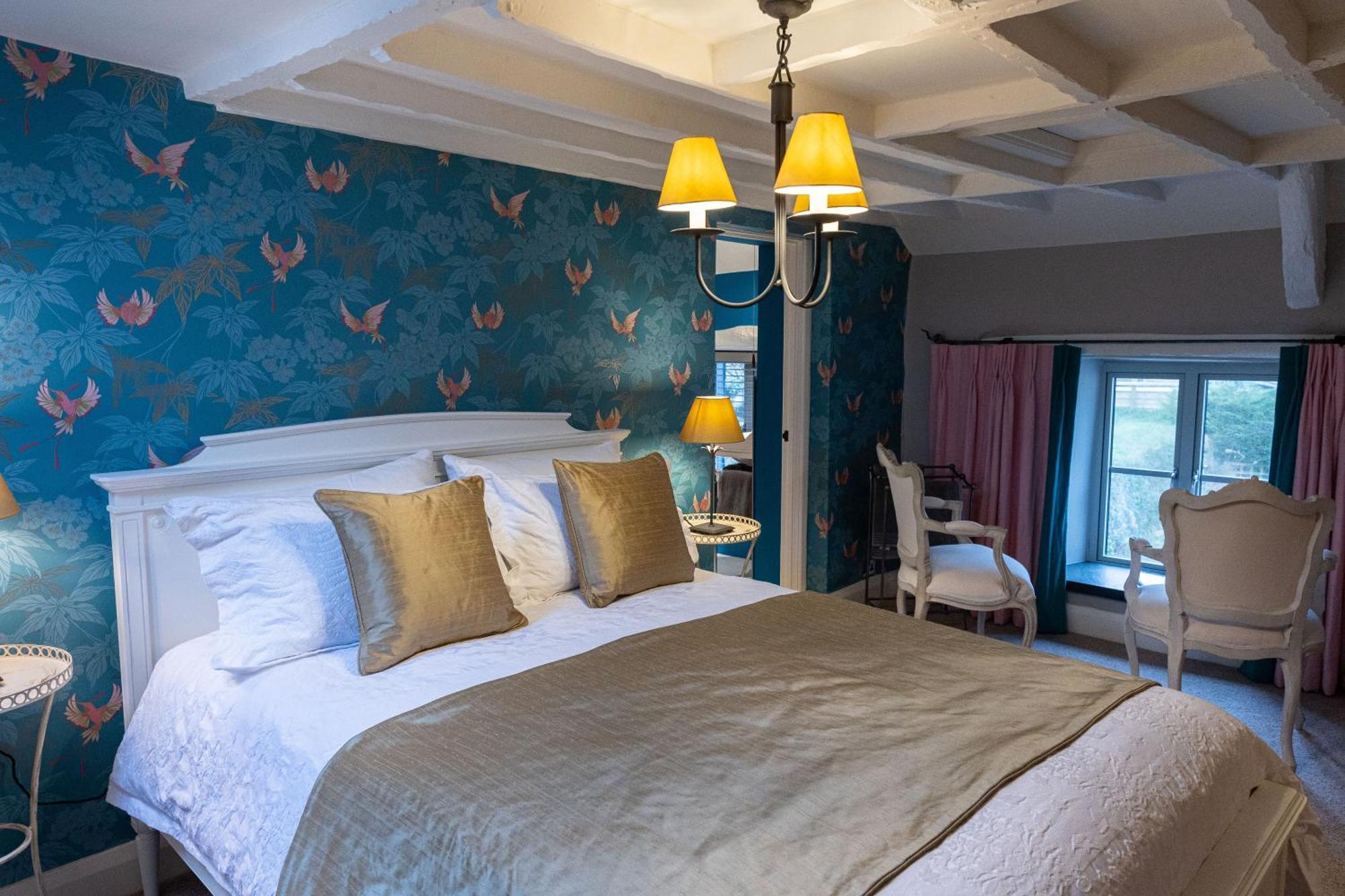 West Lyn Farm B&B And Shepherd Hut ลินตัน ภายนอก รูปภาพ